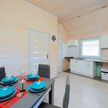 Domki Malibu Rusinowo  Exteriör bild